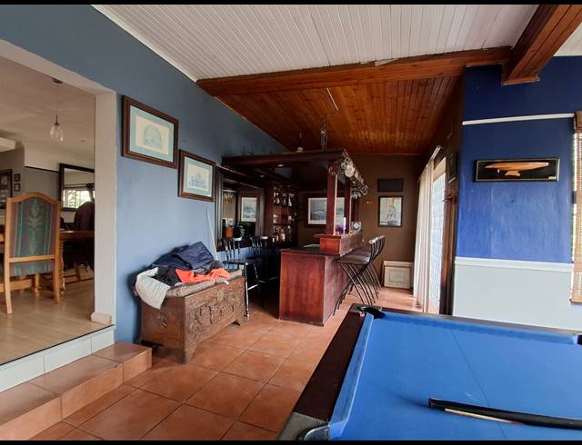 4 BEDROOM FREESTANDING FOR SALE IN SHEFFIELD BEACH